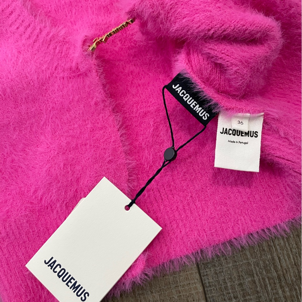 Jacquemus Pink ‘La Maille Neve’ Cropped Short Sleeved Cardigan NWT - Picture 3 of 9